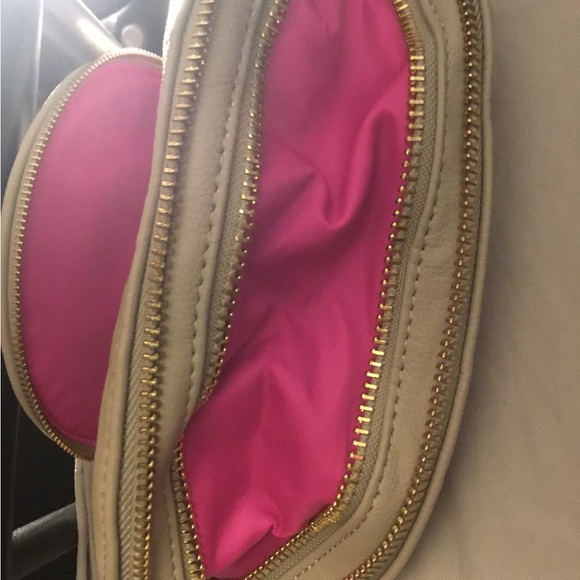 Gray Shoulder Strap Trendy *Gently Loved Purse - Picture 4 of 9